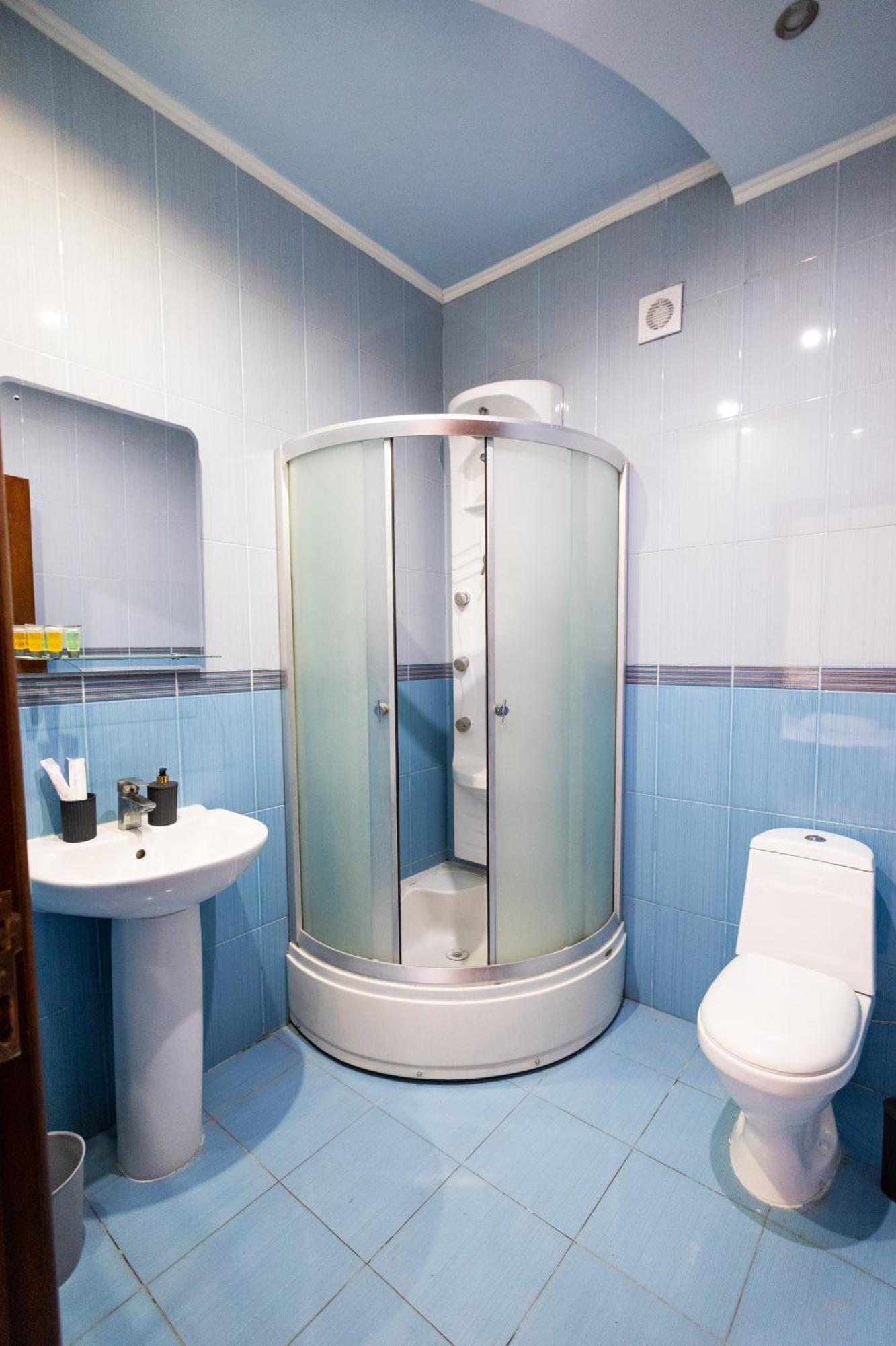 Yan Hotel Ереван Экстерьер фото