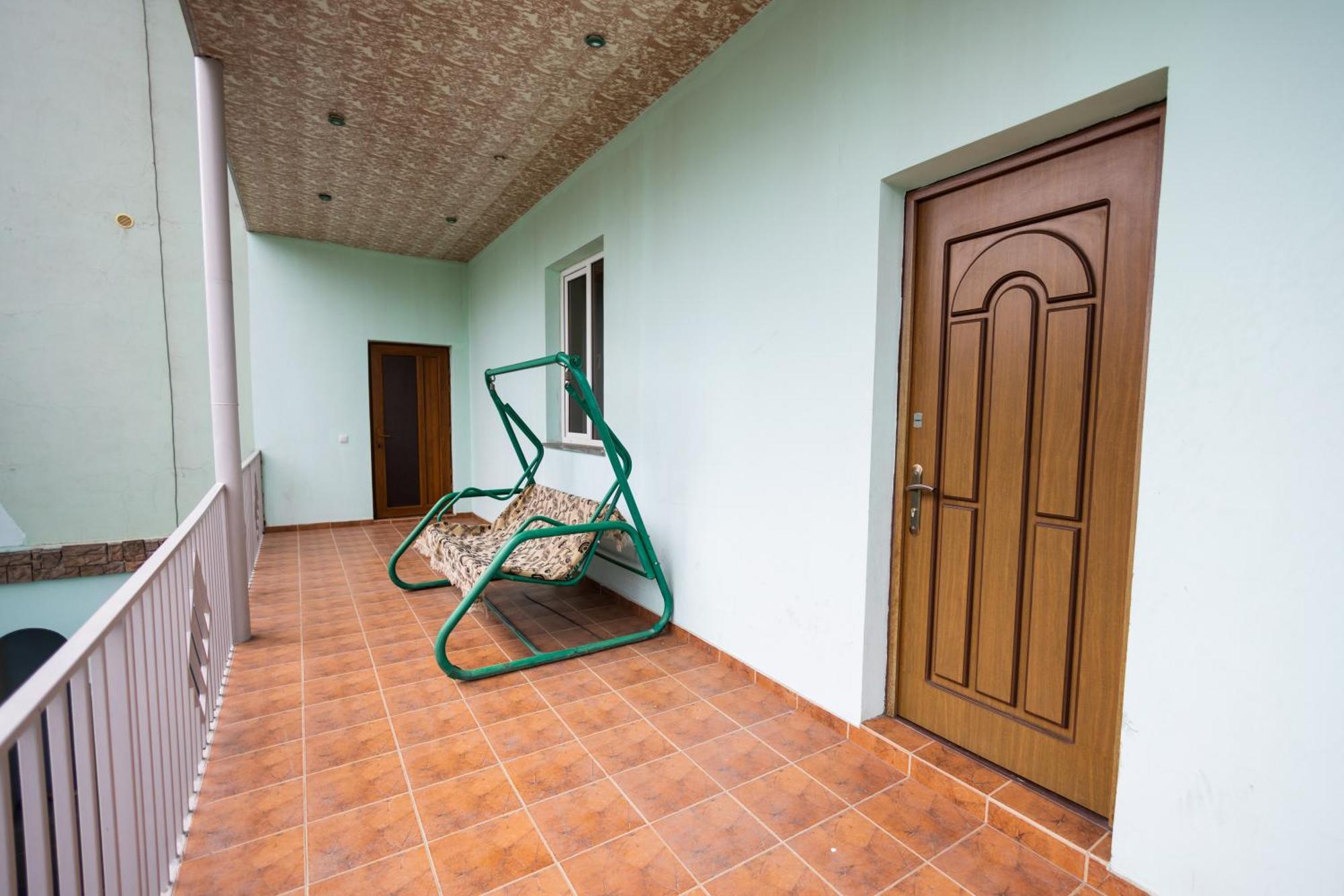 Yan Hotel Ереван Экстерьер фото