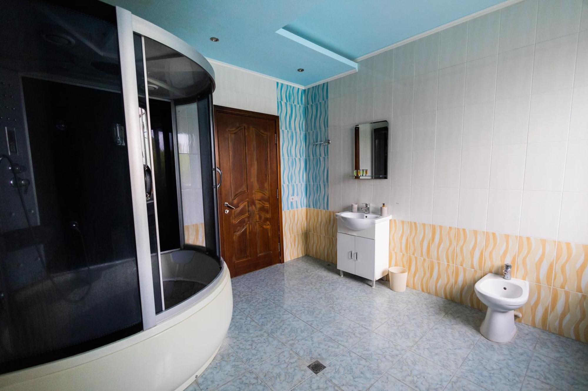 Yan Hotel Ереван Экстерьер фото