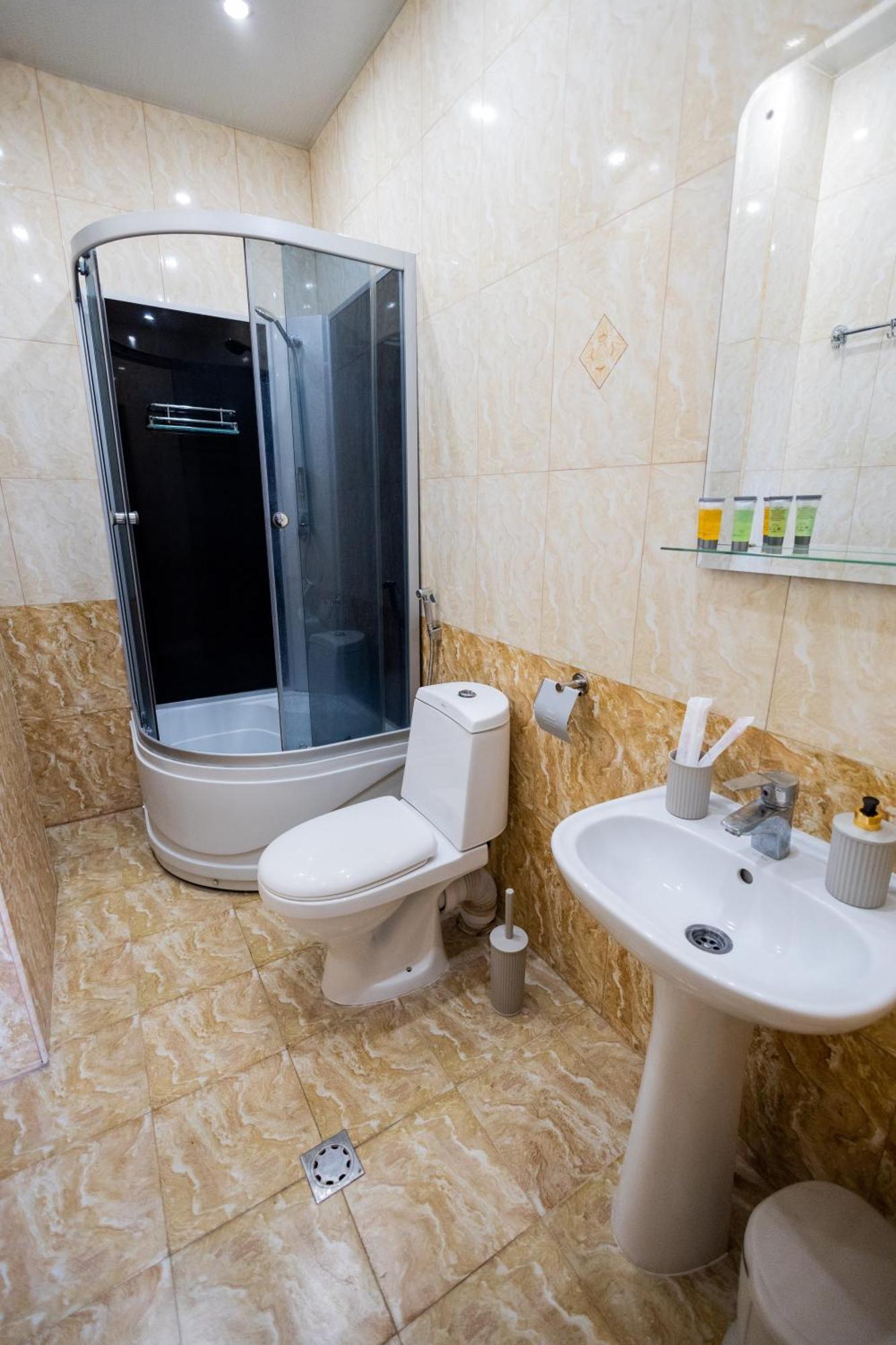 Yan Hotel Ереван Экстерьер фото
