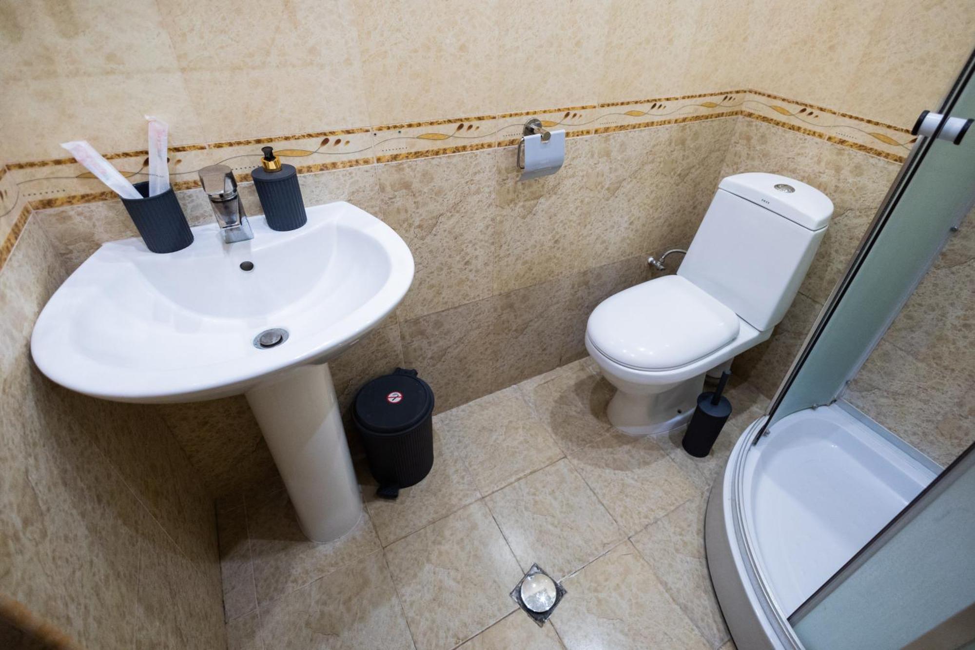 Yan Hotel Ереван Экстерьер фото